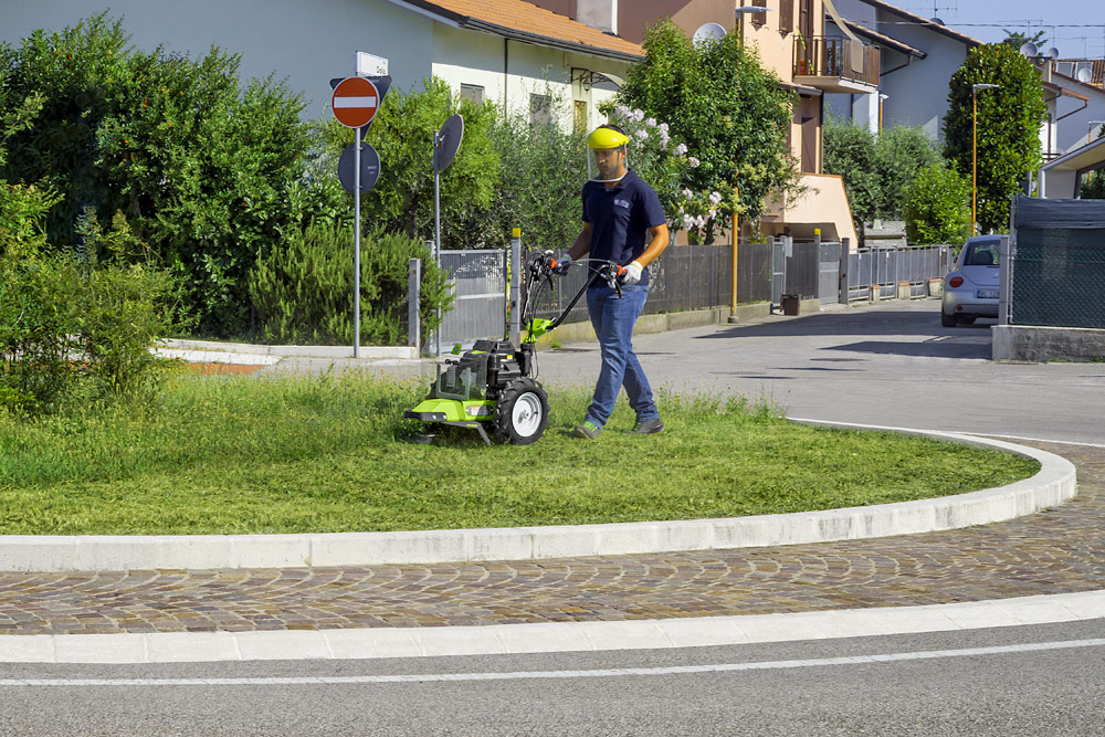 1371.jpg Тример Grillo HWT 700 SUPERTRAC - кущі